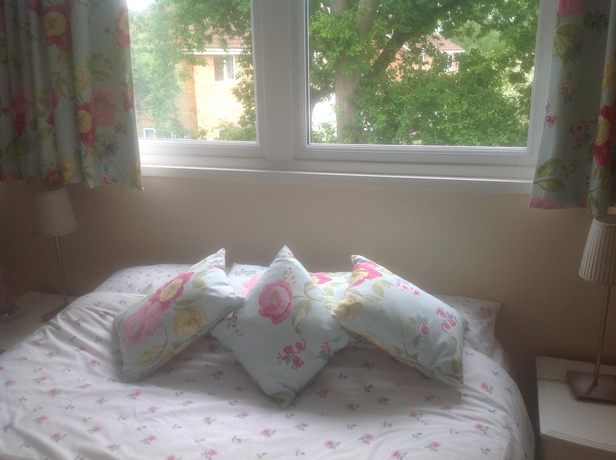 Oak Tree House Bed & Breakfast Waterlooville Dış mekan fotoğraf