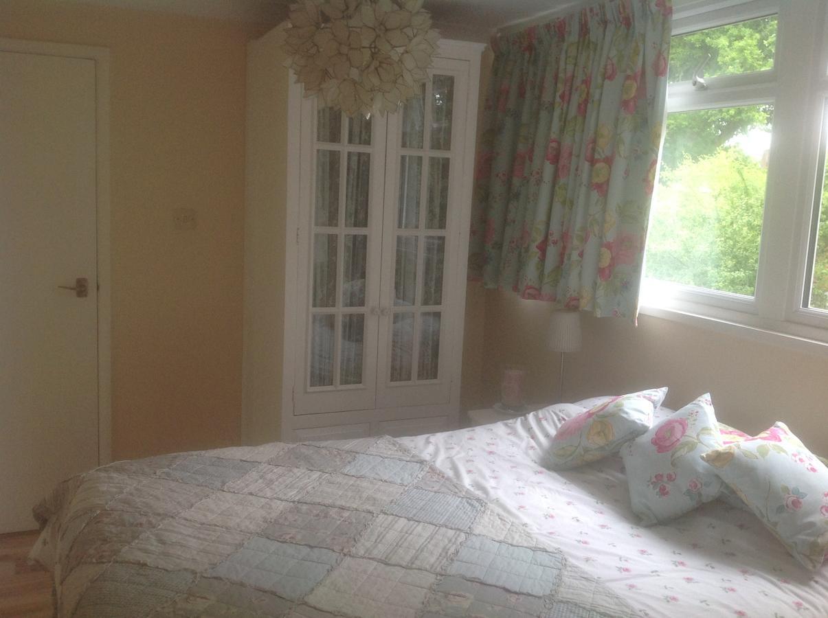 Oak Tree House Bed & Breakfast Waterlooville Dış mekan fotoğraf